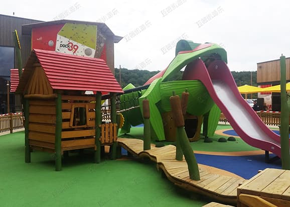 兒童戶(hù)外游樂(lè)場(chǎng)